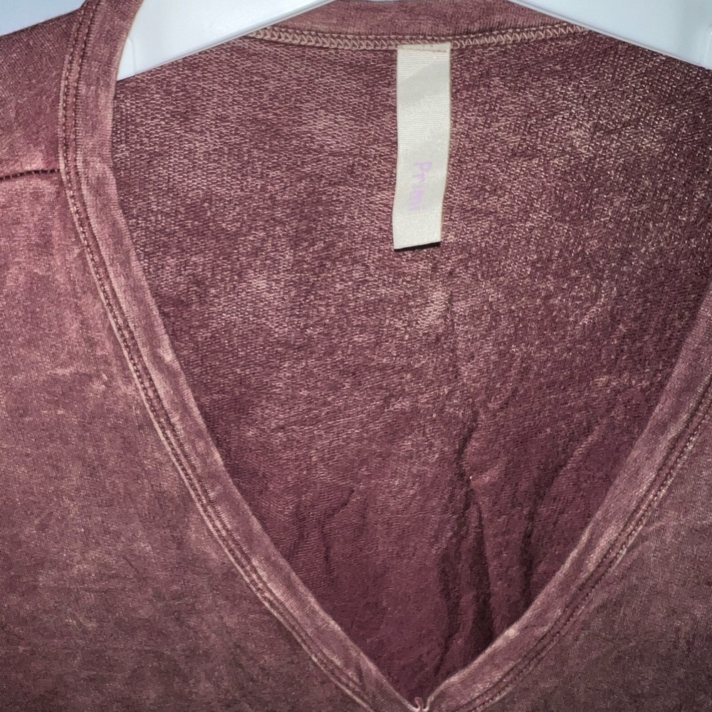 V-neck - Picture 2 of 2